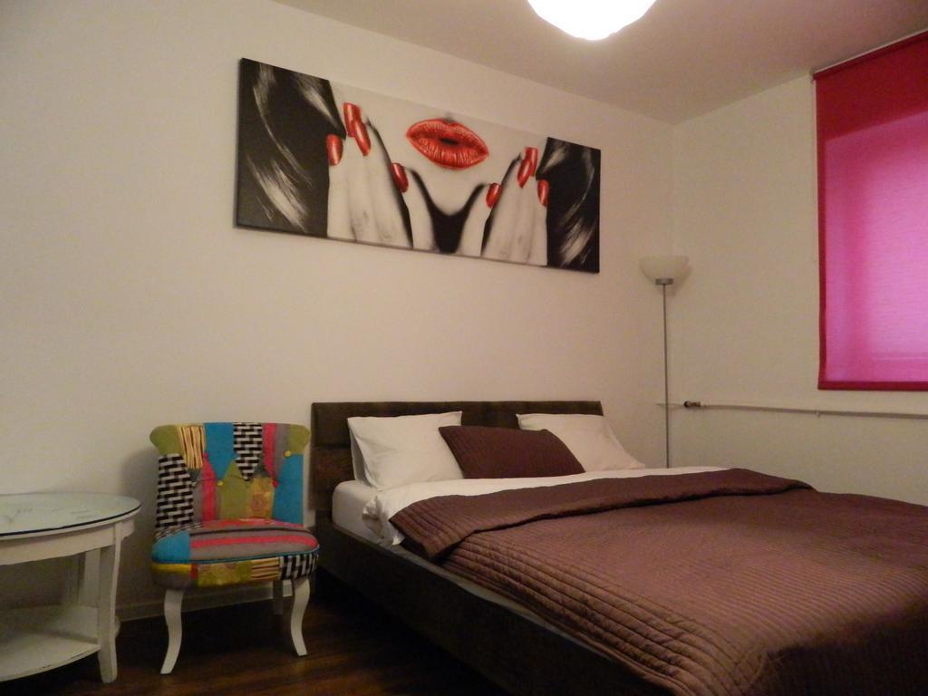 12 O'Clock Studio Bucharest Room photo